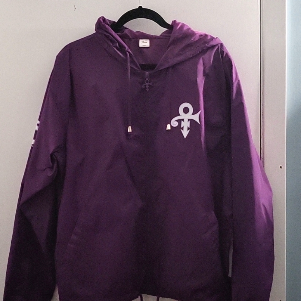 VERY LIMITED EDITION... PRICE / TWINS RAIN JACKET.  PERFECT CONDITION.
